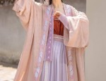 The Bridesmaid in a Splendid Mandarin Horse-Face Skirt:A Cultural Journey into Traditional Elegance
