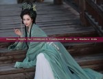 Quip-like Charm:10-Year-Old Girls in Cheongsam-Style Dress