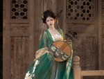 2024 Winter Fashion for Girls:Traditional Tang Suit with Modern Twist on New Outerwear Styles