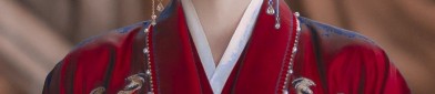 Youthful Fashion:The Rise of Modern Cheongsam with Shawl-Inspired Cape