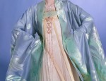 A Little Girls Hanfu Horseface Skirt and Hanfu Necklace:A Journey into Traditional Chinese Beauty