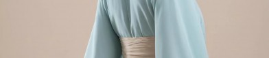 The Enchantment of Evening Snow in Traditional Hanfu Fashion