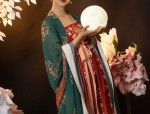 Embracing the Elegance of Naven Cheongsam:A Cultural Journey