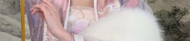 The Allure of Long Necklaces in Chinese Traditional Clothing