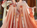 Phoenix Suit:The Magnificent Journey of Hanfu in a Full-Bloomed Splendor