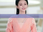 Reimagining the High-Split Cheongsam:A Modern Evolution of Traditional Elegance