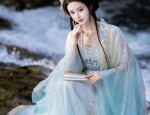 小个子女性的时尚革命，旗袍女新中式中袖旗袍的魅力与演绎