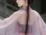 Enhancing the Modern Brides Cheongsam:A Journey of Stylistic Evolution