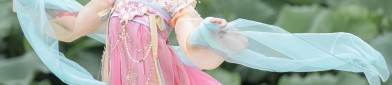 The Splendor of Blue Hairpins in Traditional Chinese Hanfu Fashion