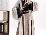 Festive Womens Traditional Chinese Clothing:The Tang Suit Set for the Chinese New Year