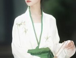 Petite Charm:The Art of Donning a Mini-Sized Cheongsam Set