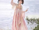 Moon Goddess in Traditional Chinese Splendor:The Evolution of Hanfu Fashion