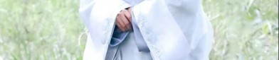 Spring and Autumn Fashion:The Art of Pairing Cheongsam with Outer Layers