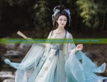 Exploring the World of Traditional Chinese童装汉服女装 for Big Kids