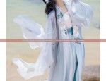 Chinese Ethnic Fashion:The Enchanting Beauty of Hanfu in Modern Women