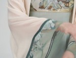 The Elegance of Mamenqun Skirt and Overlapping Collar Blouse:A Fashionable Pairing