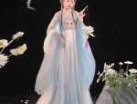 Beauty in a Scroll:The Splendor of Hanfu,Traditional Chinese Fashion in an Artistic Perspective