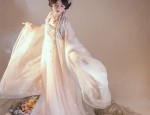 The Story of a Traditional Cheongsam-Clad Aristocratic Lady of the Republic of China