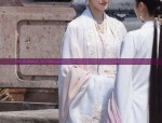 Elegant Hanfu for Girls:The Story of Sulis Fashionable Journey into Traditional Chinese Attire
