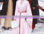 The Allure of Qipao Style:Exploring the Elegance of Si Tengs Mid-Length Version