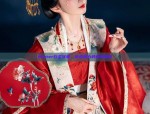 Winter白菜汉服，传统魅力的时尚回归