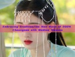 Ancient Fans and Silk Fans as Perfect Accessories for Traditional Chinese Hanfu Costumes
