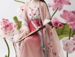 The Cheongsam Girl:A 13-Year-Olds Embracing of Traditional Beauty