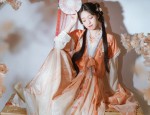 The Chic Combination of Neck-Tie Blouses and Horseface Skirts:Fashion Trends and Styling Tips