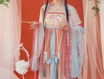Encounter with the Splendid Cheongsam:A Cultural Delight