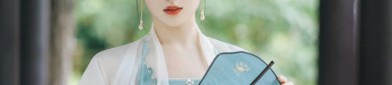 Embracing Traditional Elegance:Plus-Size Women in Modern Chinese Cheongsam Fashion