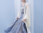 Embracing the Summer in a Cheongsam Skirt