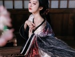 Modernizing the Cheongsam:Embracing a Youthful and Simple Elegance