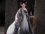 Embroidery-Adorned Cheongsam Collar Blouse:A Knitting Journey