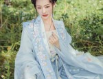 The Evolution of Sleeve-Adjusted Cheongsam:Embracing Traditional Elegance with Modern Innovations