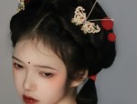 The Enchantment of Dance and Cheongsam:A Cultural Fusion
