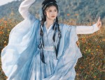 The Elegance of Cheongsam with a Neck-Hanging Design for Toast Ceremonies