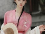 The Enchantment of Black Classical-Style Cheongsam:A Tale of Elegance and Tradition