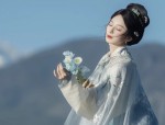The Splendor of Song Dynastys Round-necked Hanfu:A Journey into Traditional Chinese Clothing