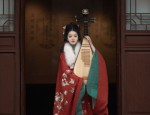 Purple Headdress and the Splendor of Traditional Hanfu:A Journey into the Realm of Purple