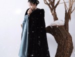 Embracing Seduction in a Short,Tight-fitting Cheongsam with Splits