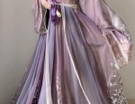 The Art of Pairing a Horseface Skirt with a Silk Blouse:A Guide to Elegant Styling