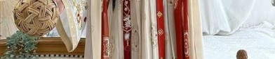 Embracing Traditional Chinese Elegance in Qipao-Inspired Couples Fashion