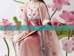 The Rise of Qipao Rental Services for Weddings:A Guide to Traditional Elegance