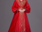 The Elegance of Cheongsam with a Neck-Hanging Design for Toast Ceremonies