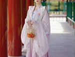 Plus Size Cheongsam with Long Skirt:Embracing the Beauty of Traditional Elegance