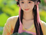 Ancient-Style Hanfu for Little Girls:A Purple Autumn and Winter Fashion Story