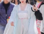 The Enchanting Journey of a Junior High School Girl in Traditional Hanfu Fashion