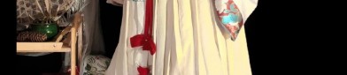 Plus-Size Fashion:Embracing the Beauty of a Horseface Skirt with a Stylish Blouse