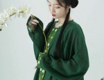 The Elegance of a Horseface Skirt with a Satin Top