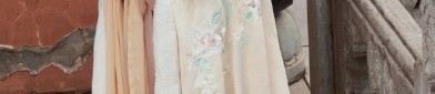Dance and Cheongsam:The Enchantment of Net Fabric in Traditional Dance Costumes